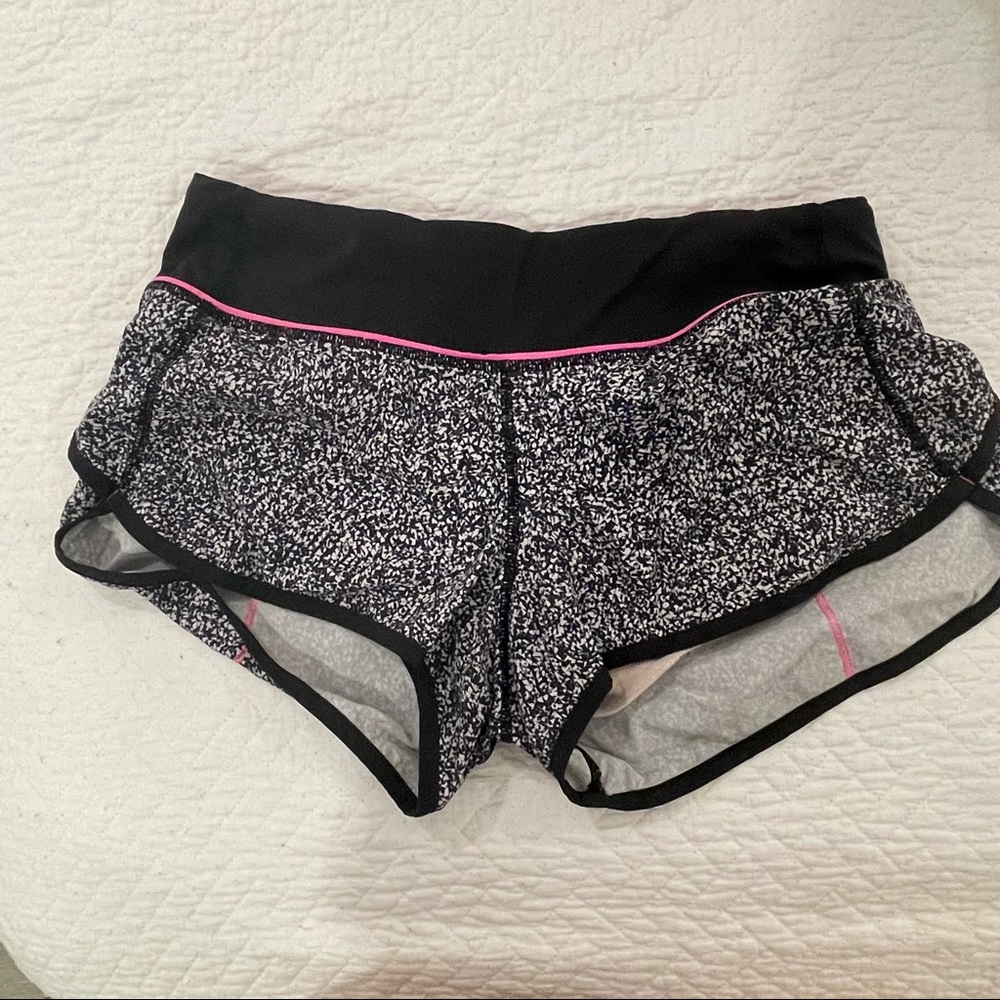 Lulu Lemon Speed Short 2.5